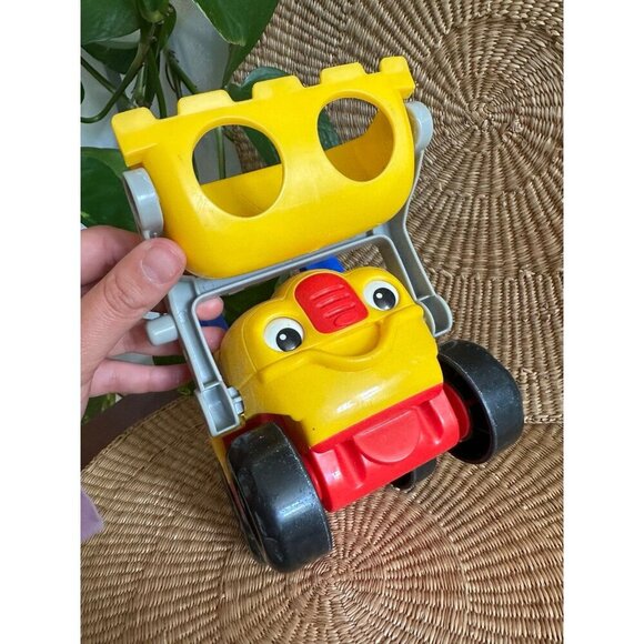 Fisher-Price little people Lifty the Loader - Picture 5 of 10